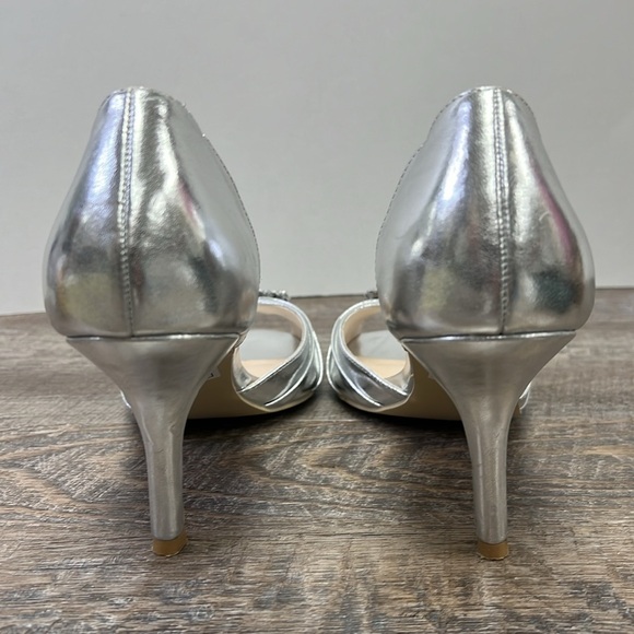 David’s Bridal DESI Silver Metallic Embellished Peep Toe Pumps Size 9 - Picture 7 of 16